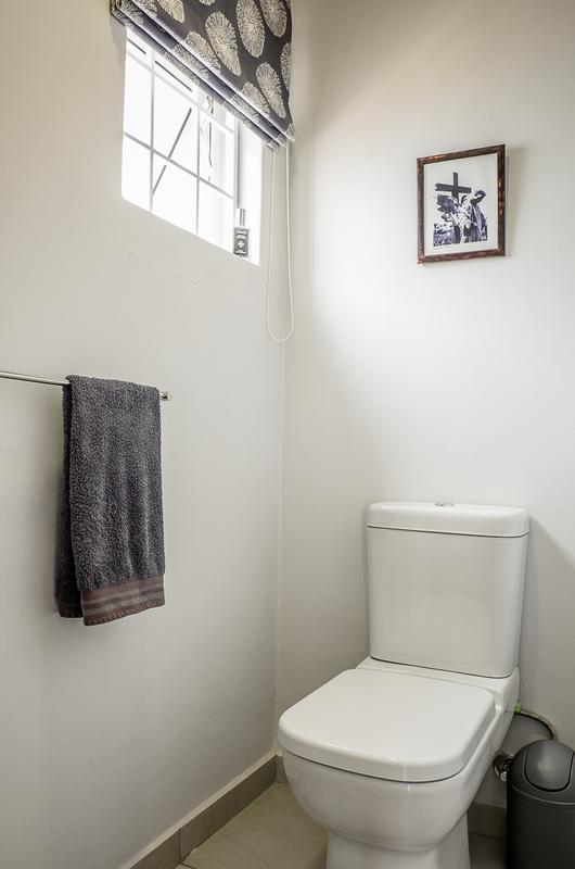 3 Bedroom Property for Sale in Britannia Bay Western Cape